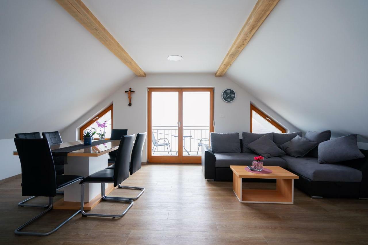 Pjagodic Apartments & Wellness 戈雷尼斯卡地区采尔克列 外观 照片
