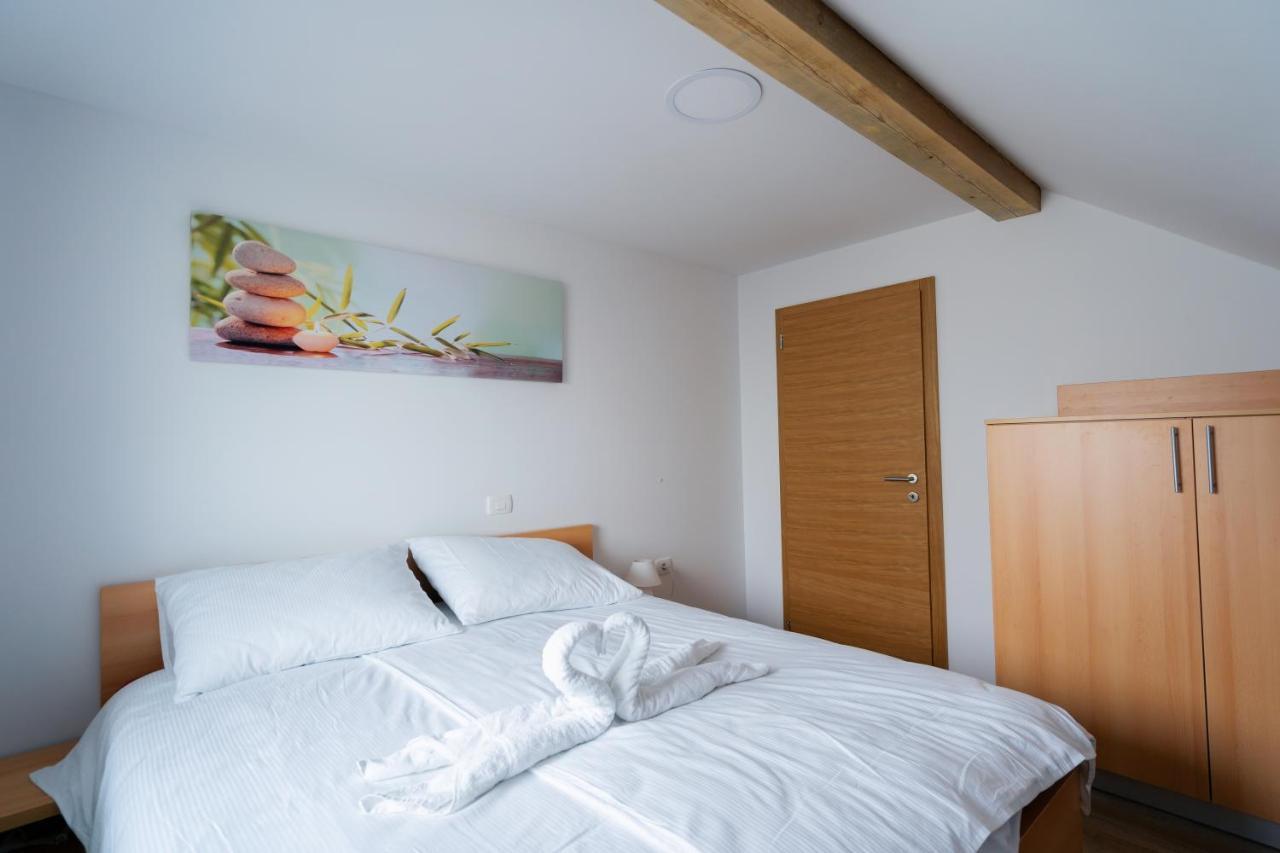 Pjagodic Apartments & Wellness 戈雷尼斯卡地区采尔克列 外观 照片