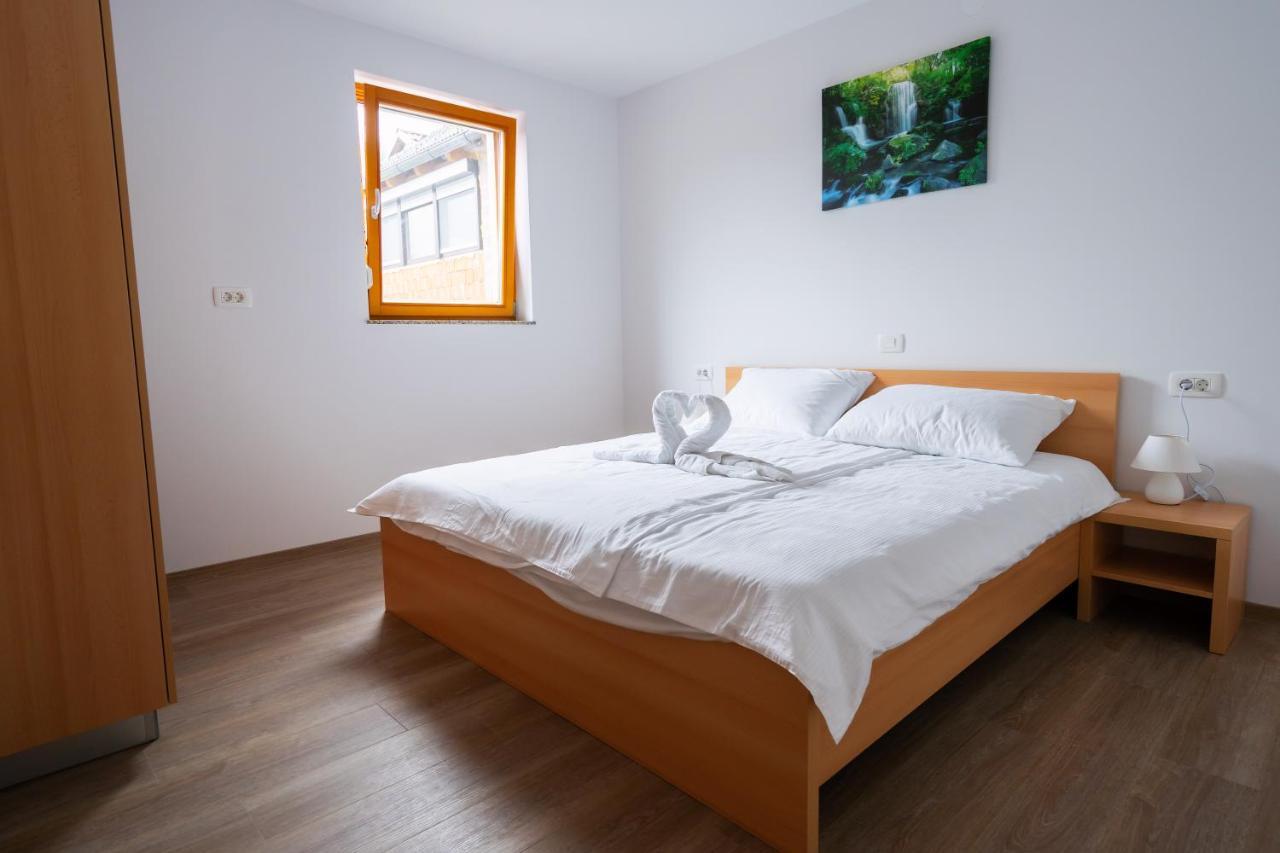 Pjagodic Apartments & Wellness 戈雷尼斯卡地区采尔克列 外观 照片